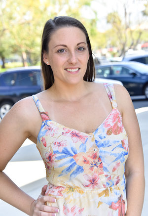 18 year old black girl Nia Nacci doffs school clothes to poses naked